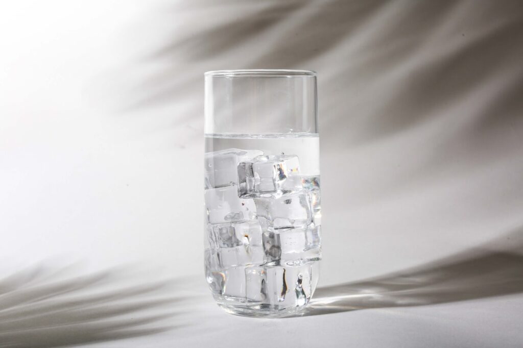 Brief cold sensitivity that fades in seconds is usually reversible