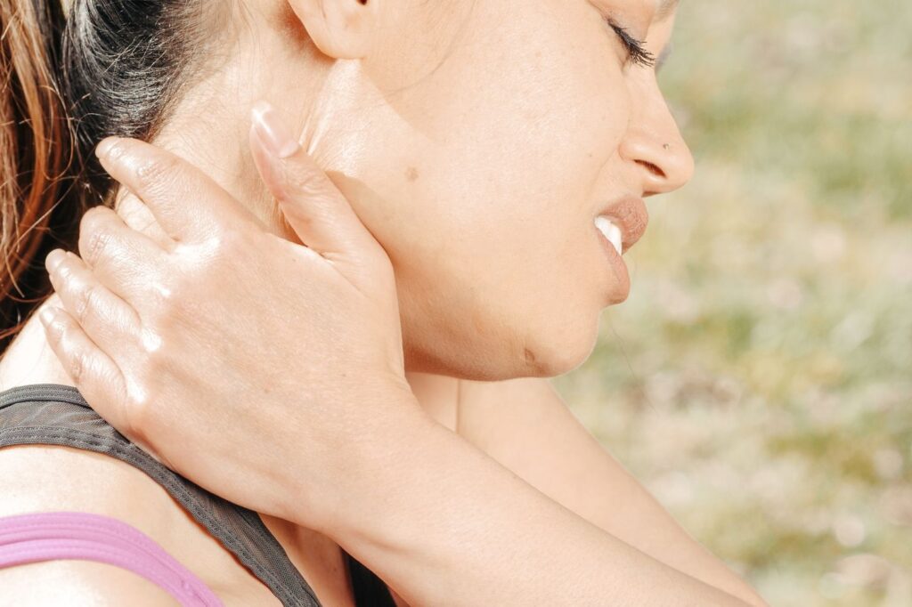 Clenching overloads the ligament without any decay being present