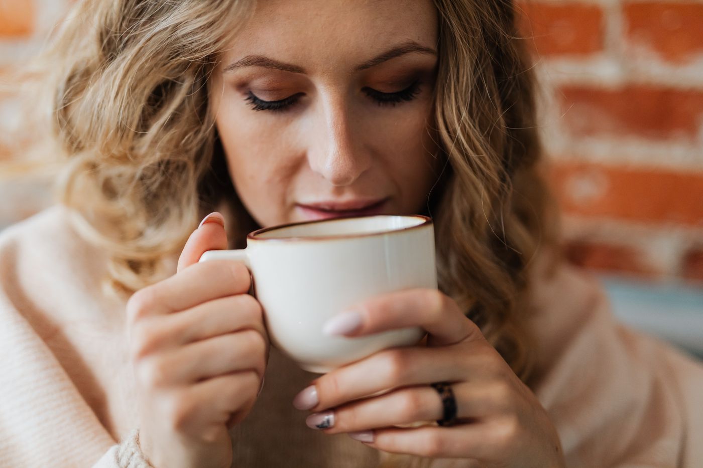 Tooth Sensitive to Hot or Cold? What Each Pattern Actually Means